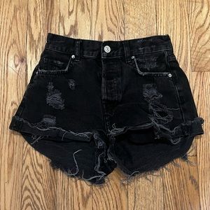 Distressed black denim bershka shorts